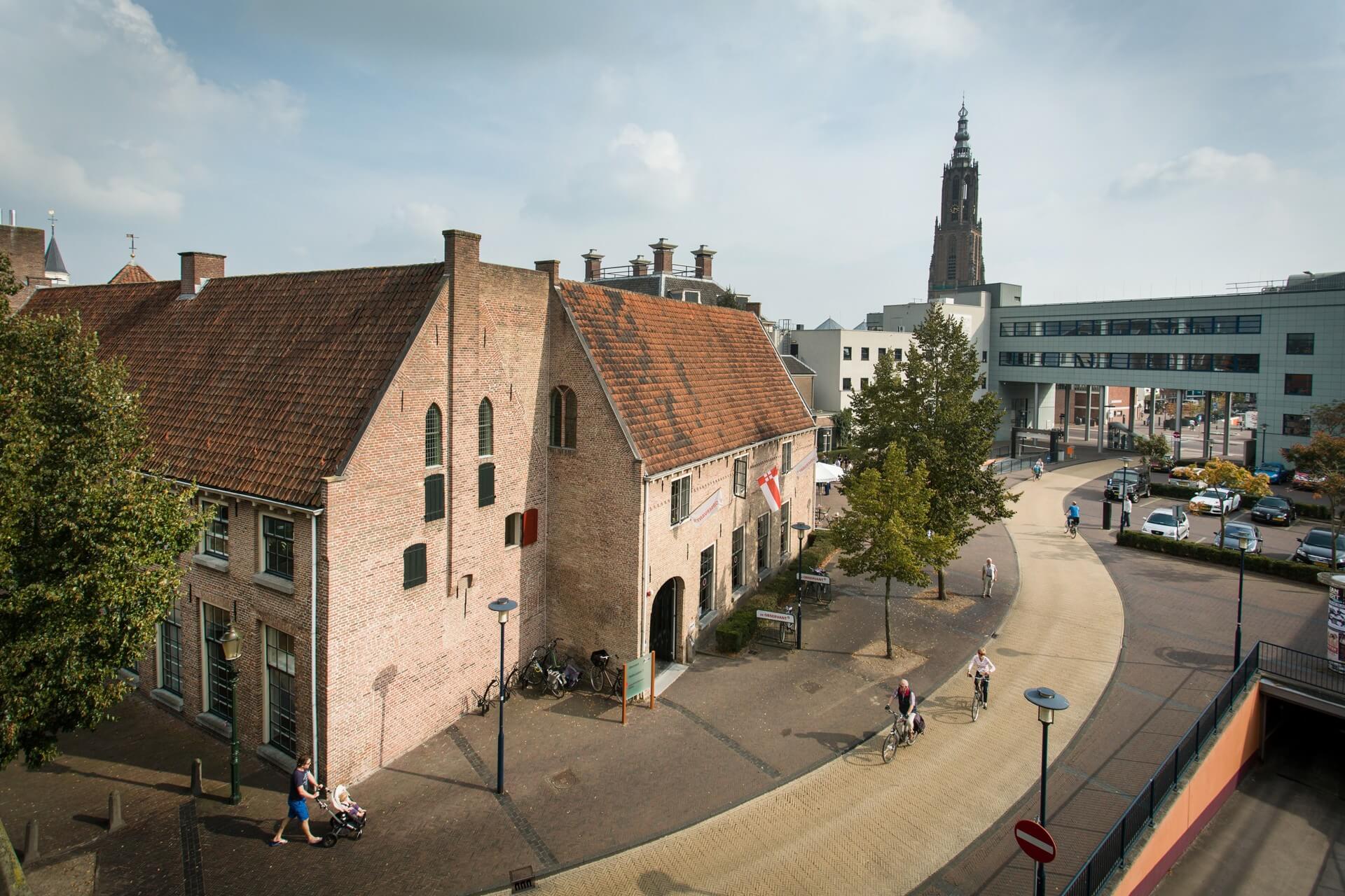 Observant: grand café en vergaderen in historisch centrum Amersfoort.